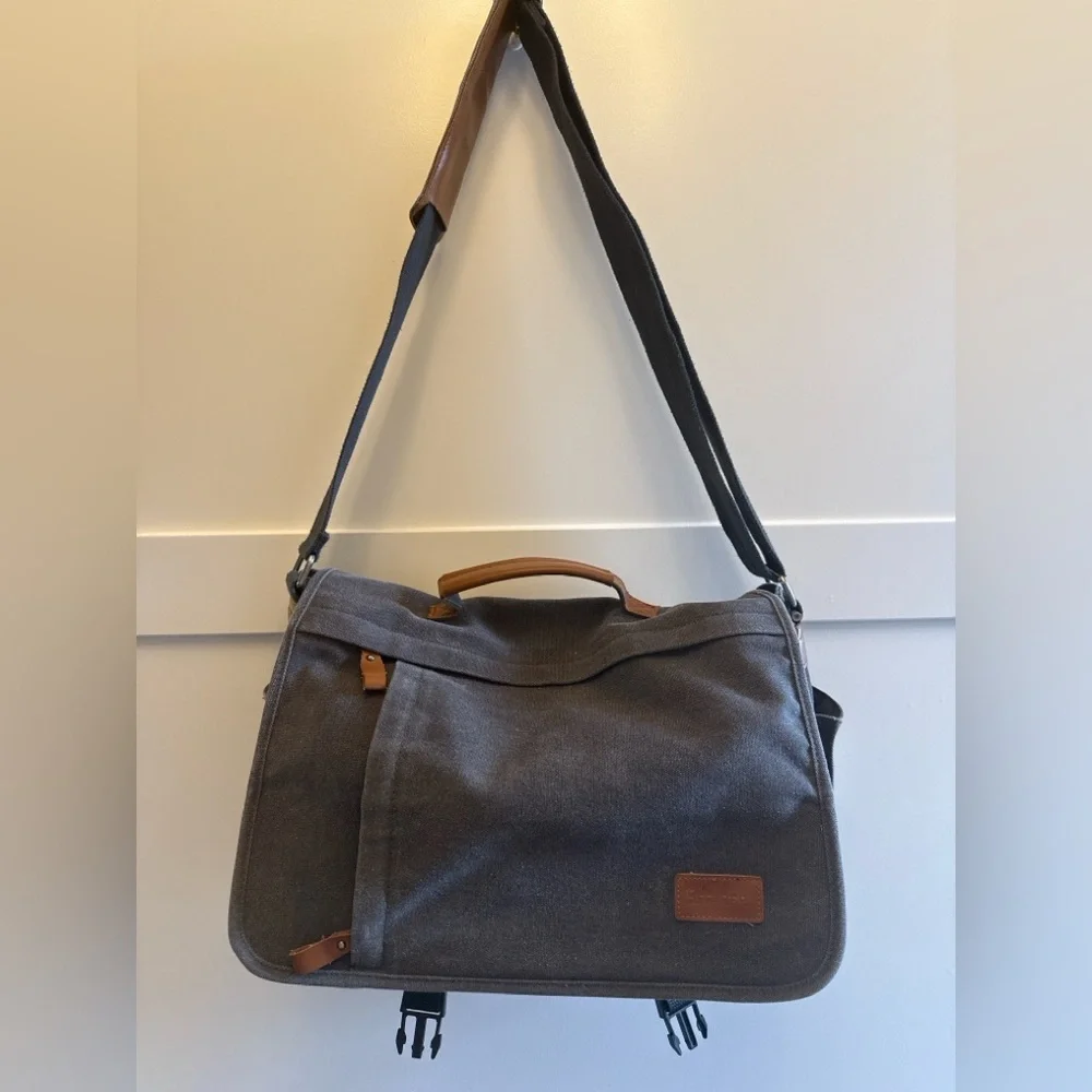 ESTARER Gray Canvas Messenger Laptop Bag w/ Leather Trim *FLAW* See Description